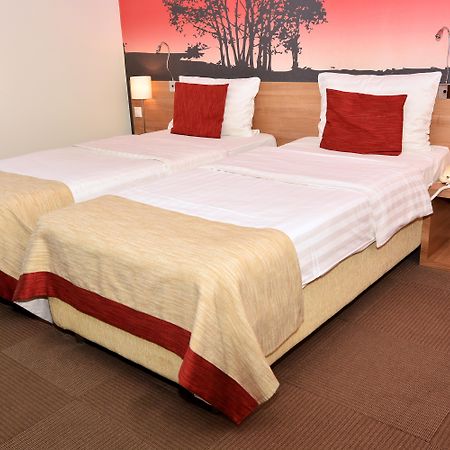 Expo Tower By Mellow Mood Hotels Budapest Exteriör bild