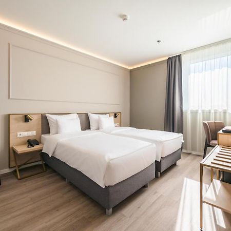 Expo Tower By Mellow Mood Hotels Budapest Exteriör bild